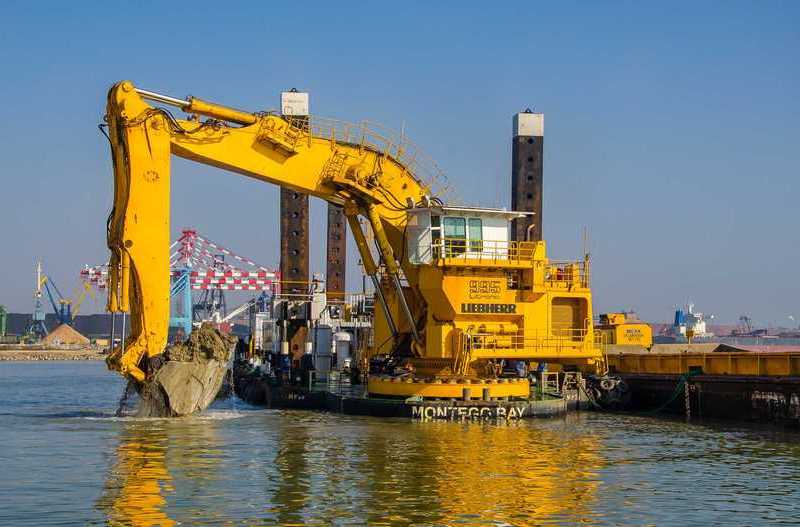 Backhoe Dredgers